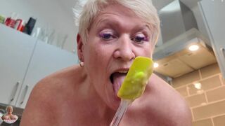 Naked bake off at home with Joolz!